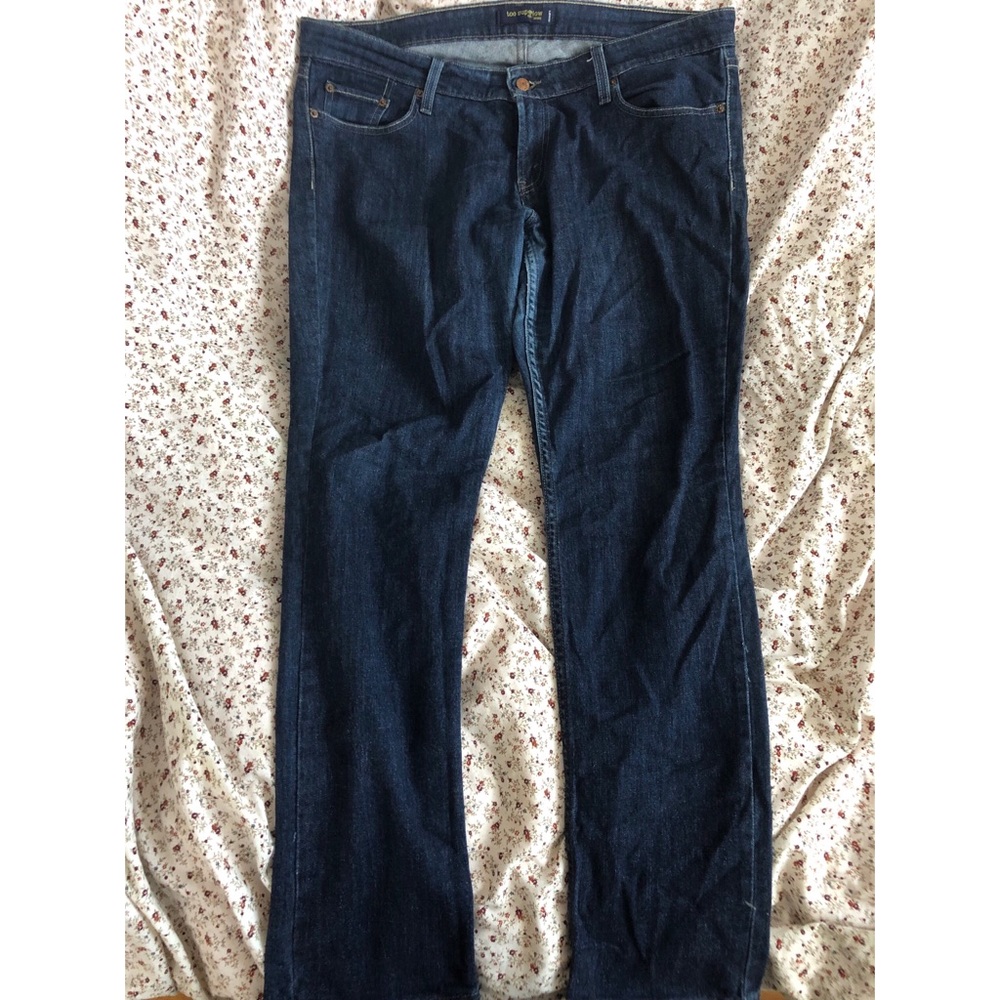 LEVIS jeans last photos show wear and tear
